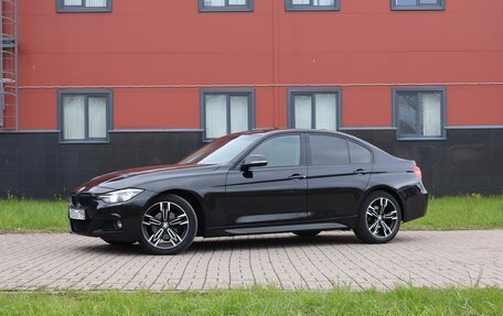 BMW 3 серия, 2016 год, 2 700 000 рублей, 2 фотография