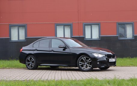 BMW 3 серия, 2016 год, 2 700 000 рублей, 3 фотография
