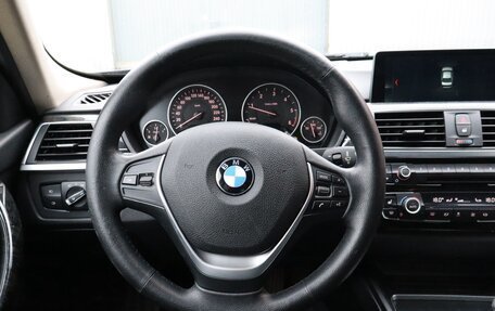BMW 3 серия, 2016 год, 2 700 000 рублей, 14 фотография