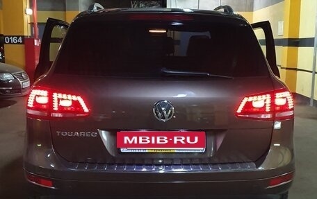 Volkswagen Touareg III, 2012 год, 1 915 000 рублей, 2 фотография