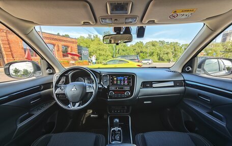Mitsubishi Outlander III рестайлинг 3, 2019 год, 2 515 000 рублей, 14 фотография
