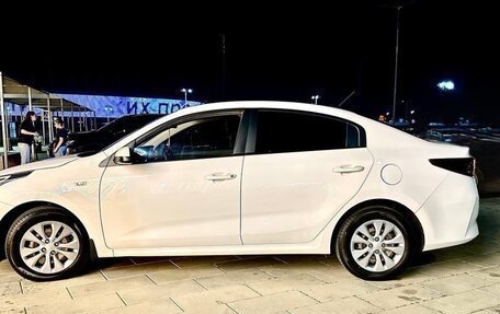 KIA Rio IV, 2021 год, 1 450 000 рублей, 4 фотография