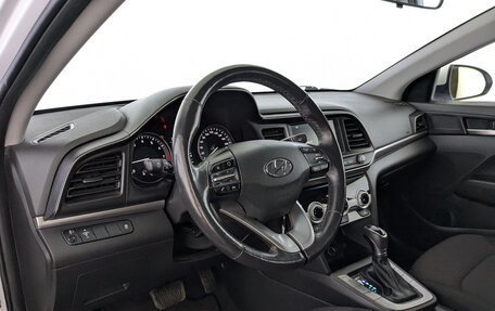 Hyundai Elantra VI рестайлинг, 2019 год, 1 820 000 рублей, 17 фотография