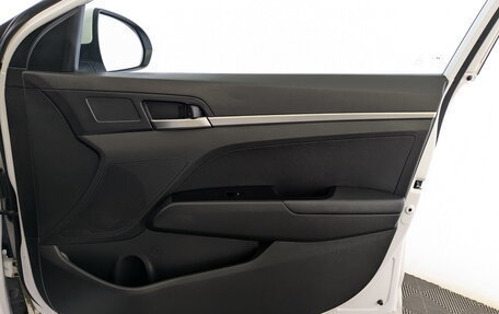Hyundai Elantra VI рестайлинг, 2019 год, 1 820 000 рублей, 23 фотография
