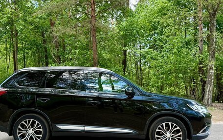 Mitsubishi Outlander III рестайлинг 3, 2017 год, 2 050 000 рублей, 3 фотография