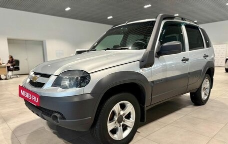 Chevrolet Niva I рестайлинг, 2019 год, 850 000 рублей, 3 фотография
