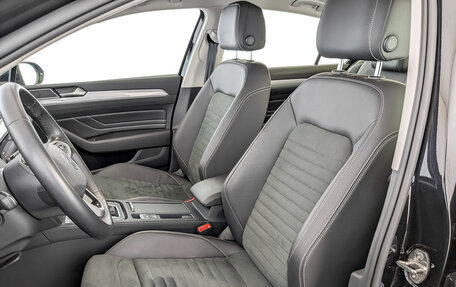 Volkswagen Passat B8 рестайлинг, 2021 год, 3 150 000 рублей, 20 фотография