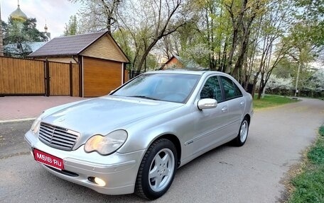 Mercedes-Benz C-Класс, 2002 год, 595 000 рублей, 1 фотография