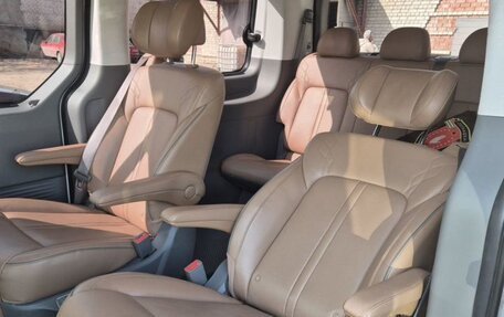 Hyundai Staria, 2022 год, 5 600 000 рублей, 9 фотография