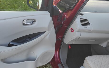 Nissan Leaf I, 2012 год, 1 250 000 рублей, 12 фотография