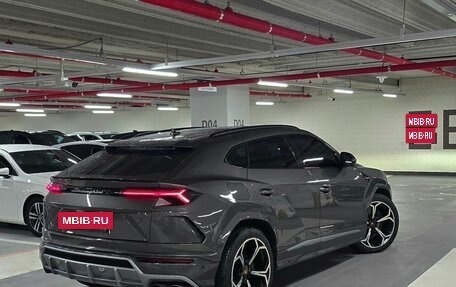 Lamborghini Urus I, 2022 год, 21 000 000 рублей, 4 фотография