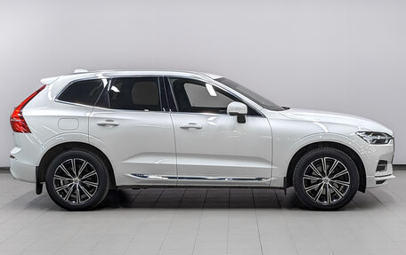 Volvo XC60 II, 2018 год, 3 650 000 рублей, 4 фотография