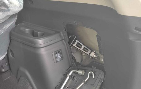 Mitsubishi Outlander III рестайлинг 3, 2022 год, 2 850 000 рублей, 7 фотография