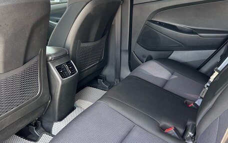 Hyundai Tucson III, 2018 год, 2 350 000 рублей, 10 фотография