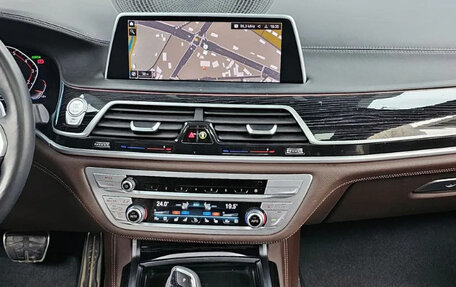 BMW 7 серия, 2021 год, 5 850 000 рублей, 14 фотография