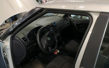Skoda Fabia II, 2011 год, 675 000 рублей, 3 фотография