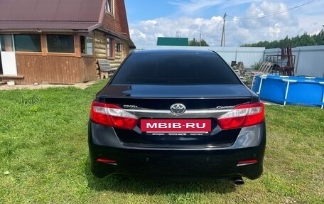 Toyota Camry, 2012 год, 2 000 000 рублей, 12 фотография