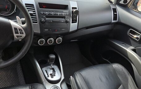 Mitsubishi Outlander III рестайлинг 3, 2008 год, 1 250 000 рублей, 9 фотография