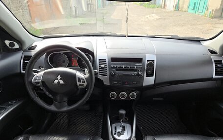Mitsubishi Outlander III рестайлинг 3, 2008 год, 1 250 000 рублей, 7 фотография
