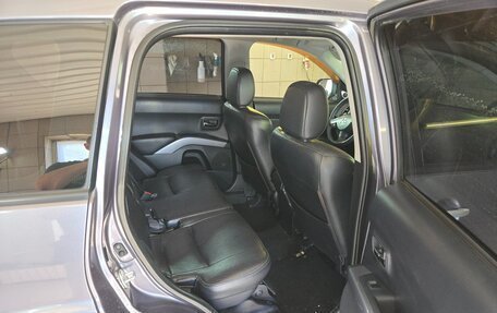Mitsubishi Outlander III рестайлинг 3, 2008 год, 1 250 000 рублей, 13 фотография