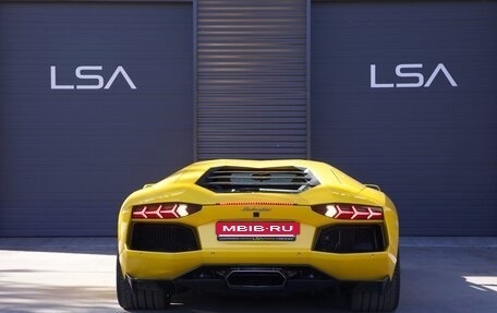 Lamborghini Aventador I рестайлинг, 2015 год, 32 500 000 рублей, 6 фотография