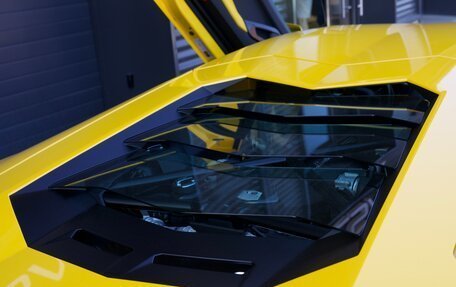 Lamborghini Aventador I рестайлинг, 2015 год, 32 500 000 рублей, 17 фотография