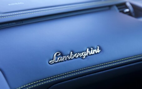 Lamborghini Aventador I рестайлинг, 2015 год, 32 500 000 рублей, 24 фотография