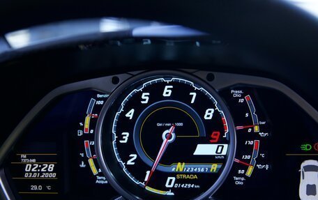 Lamborghini Aventador I рестайлинг, 2015 год, 32 500 000 рублей, 39 фотография