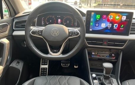 Volkswagen Tiguan II, 2022 год, 3 240 000 рублей, 9 фотография