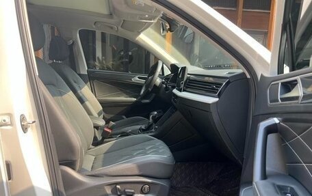 Volkswagen Tiguan II, 2022 год, 3 240 000 рублей, 20 фотография