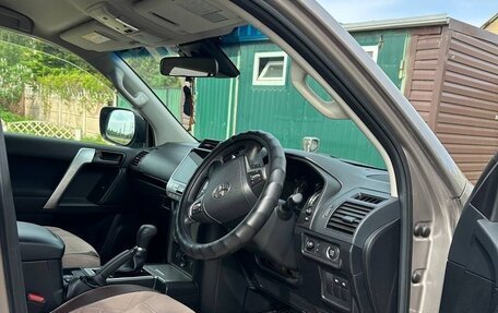 Toyota Land Cruiser Prado 150 рестайлинг 2, 2019 год, 4 300 000 рублей, 8 фотография