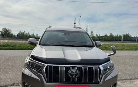 Toyota Land Cruiser Prado 150 рестайлинг 2, 2019 год, 4 300 000 рублей, 2 фотография