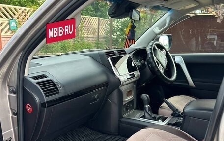 Toyota Land Cruiser Prado 150 рестайлинг 2, 2019 год, 4 300 000 рублей, 4 фотография