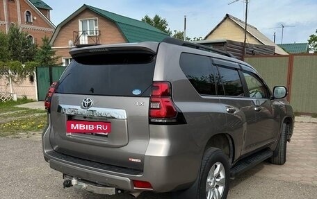 Toyota Land Cruiser Prado 150 рестайлинг 2, 2019 год, 4 300 000 рублей, 10 фотография