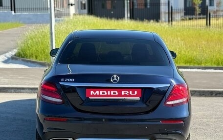 Mercedes-Benz E-Класс, 2019 год, 3 100 000 рублей, 4 фотография