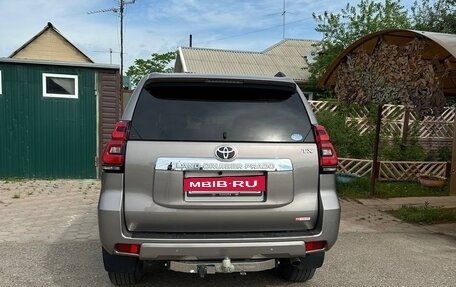Toyota Land Cruiser Prado 150 рестайлинг 2, 2019 год, 4 300 000 рублей, 11 фотография
