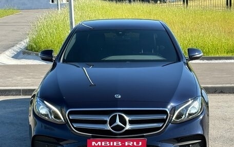 Mercedes-Benz E-Класс, 2019 год, 3 100 000 рублей, 7 фотография