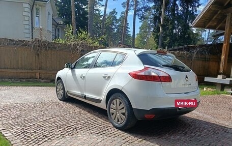 Renault Megane III, 2012 год, 700 000 рублей, 2 фотография