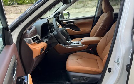 Toyota Highlander, 2025 год, 5 750 000 рублей, 14 фотография
