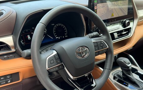Toyota Highlander, 2025 год, 5 750 000 рублей, 17 фотография