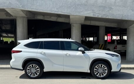 Toyota Highlander, 2025 год, 5 750 000 рублей, 9 фотография
