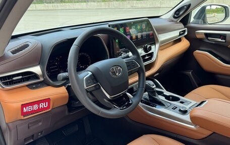 Toyota Highlander, 2025 год, 5 750 000 рублей, 16 фотография