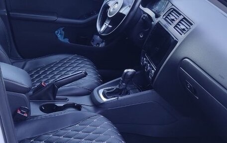 Volkswagen Jetta VI, 2014 год, 990 000 рублей, 2 фотография