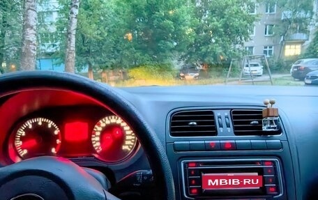 Volkswagen Polo VI (EU Market), 2011 год, 630 000 рублей, 4 фотография