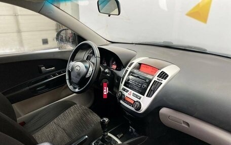 KIA cee'd I рестайлинг, 2009 год, 600 000 рублей, 12 фотография