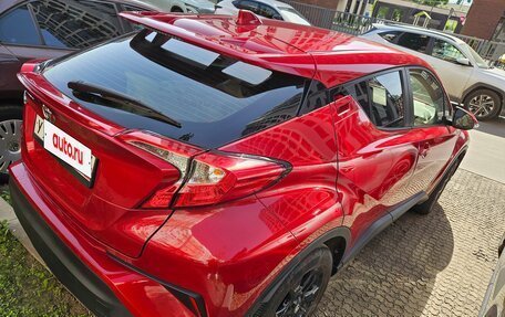 Toyota C-HR I рестайлинг, 2020 год, 2 150 000 рублей, 3 фотография