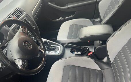 Volkswagen Jetta VI, 2012 год, 1 350 000 рублей, 6 фотография