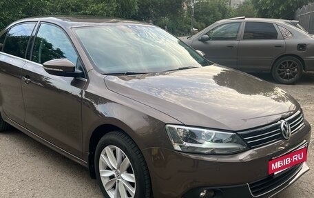 Volkswagen Jetta VI, 2012 год, 1 350 000 рублей, 10 фотография
