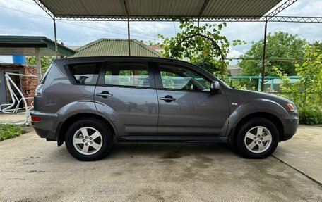 Mitsubishi Outlander III рестайлинг 3, 2011 год, 1 270 000 рублей, 3 фотография