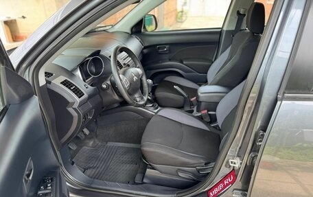 Mitsubishi Outlander III рестайлинг 3, 2011 год, 1 270 000 рублей, 10 фотография